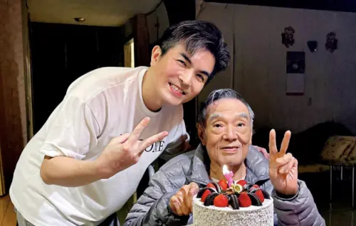 ▲張育安（右）（圖／張志群 臉書）