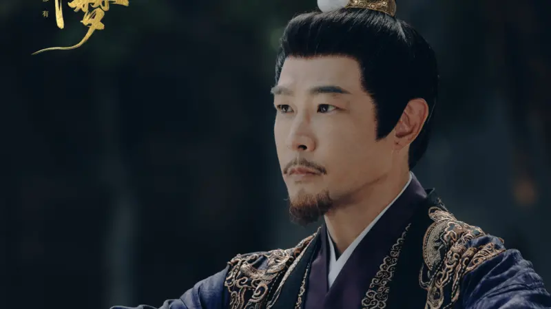 ▲古裝劇《書卷一夢》中飾演宰相高長隱的演員是台灣男星黃維德（如圖），他曾和伊能靜被拍到牽手照傳出緋聞，遭控害庾澄慶被戴綠帽。（圖／書卷一夢官方微博）