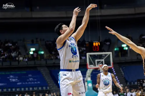 胡瓏貿攻下16分含4記三分球、4助攻、5籃板,三分球命中率6成67,其中第4節倒數1分03秒飆進三分球,但他為關鍵時刻發生失誤道歉 ▲胡瓏貿攻下16分含4記三分球、4助攻、5籃板,三分球命中率6成67,其中第4節倒數1分03秒飆進三分球,但他為關鍵時刻發生失誤道歉。(圖/海神球團提供)