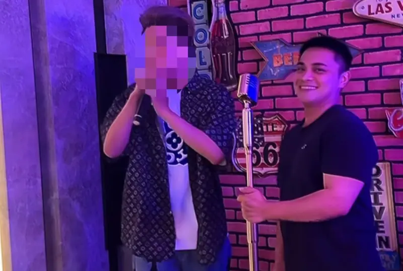 ▲邱軍（右）涉嫌酒駕肇逃撞死運將，上個月才以20萬元金額交保候審，昨日就有網友在鳳梨的限時動態中，發現邱軍去KTV唱歌的身影，痛批他不知反省。（圖／鳳梨IG）