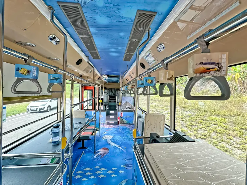 ▲搭乘台灣好行679彷彿潛入海洋世界(圖／觀旅局提供2025.6.28)