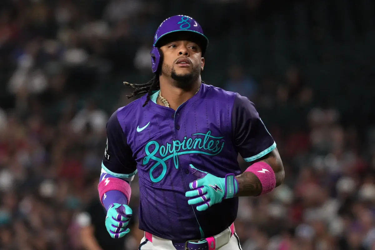 ▲響尾蛇球星馬提（Ketel Marte）因明星賽後太常請假惹爭議，今公開向隊友致歉，並坦承當時因家中遭竊而情緒低落。（圖／路透／達志影像）