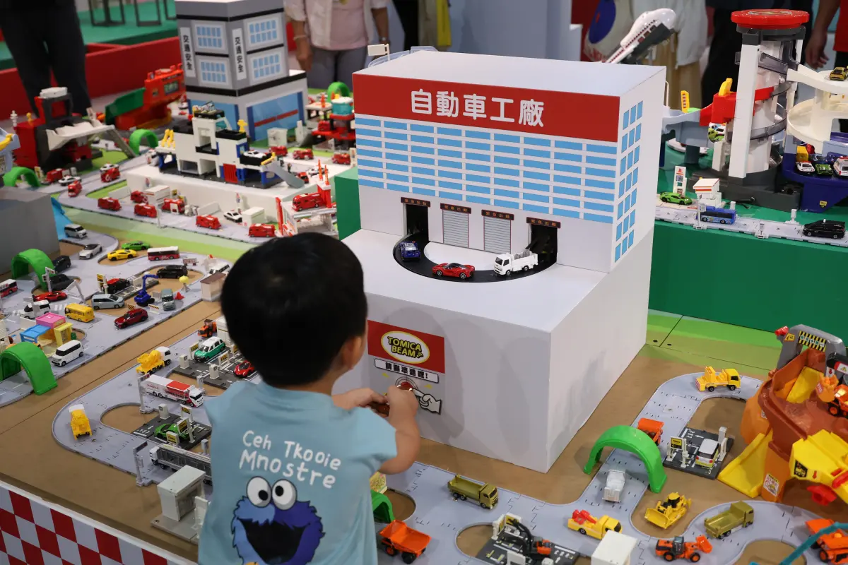 ▲TOMICA小汽車55週年博覽會28日起在華山1914文創園區登場，展期至9月14日為止。（圖／記者陳明安攝）