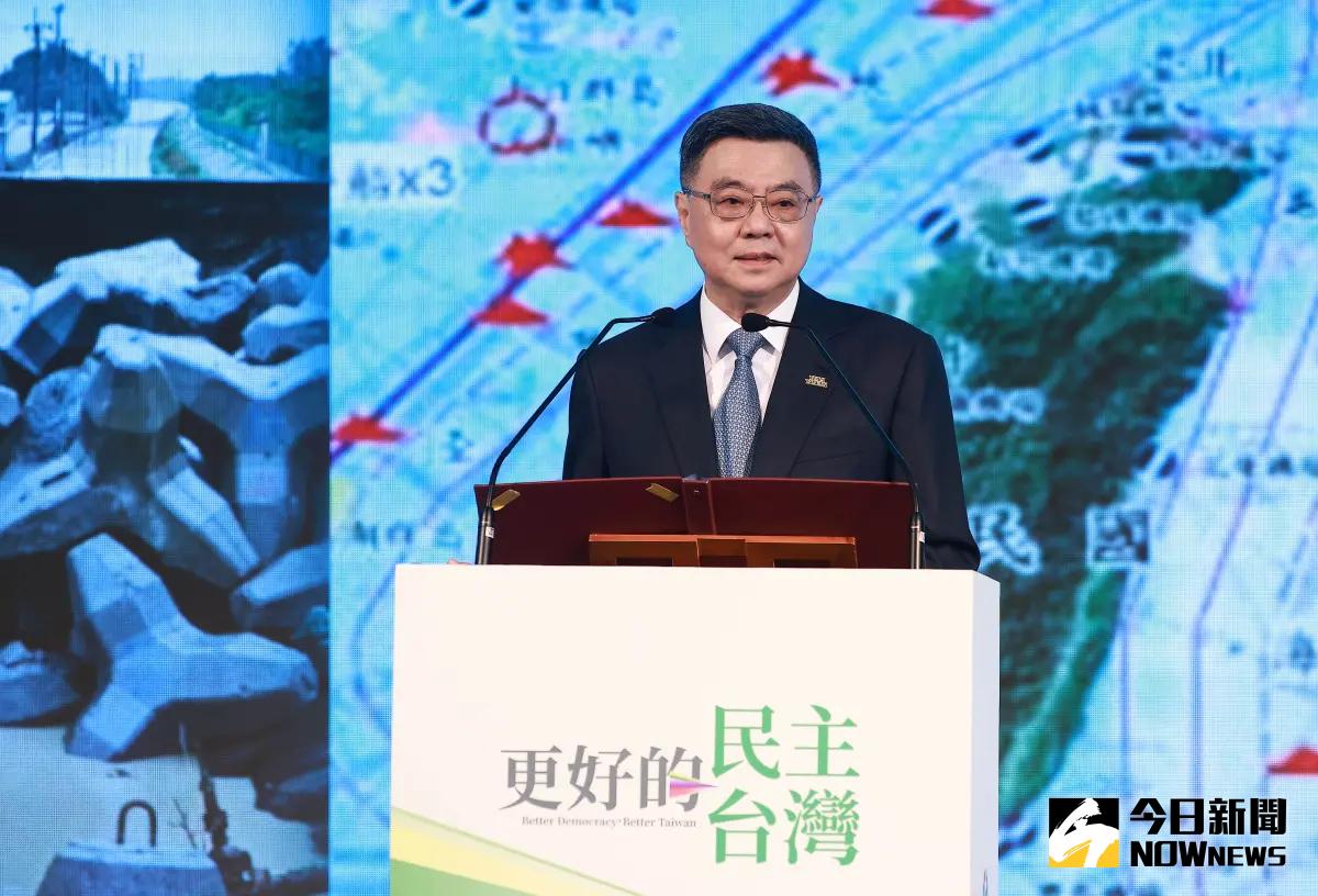 ▲行政院長卓榮泰15日南下視察視察農業部農糧署仁武倉庫，針對普發現金1萬元，他痛批是違憲，喊話「若不會審預算，我們就叫別人來審好了」。（圖／資料照片）