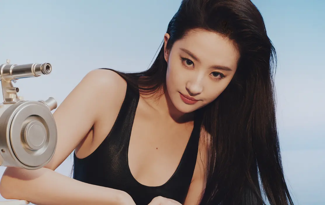 ▲劉亦菲（如圖）入圍上海電視節白玉蘭獎最佳女主角，但她昨晚卻未出席頒獎典禮，有內幕指出，劉亦菲是因為知道自己得獎無望才缺席，最後獎項由女星宋佳拿下。（圖／劉亦菲微博）