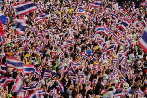 曼谷大示威！抗議民眾要泰國總理貝東丹下台　「錄音門」爭議難解
