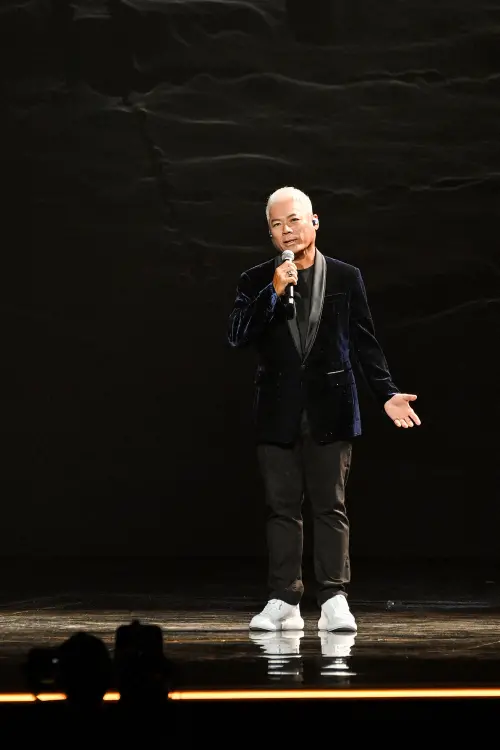 ▲巫啟賢（如圖）為已故好友音樂人馬兆駿頒發金曲獎的「特別貢獻獎」，馬兆駿在2007年英年早逝，他一生中創作過近千首歌曲，為華語樂壇做出非常多的貢獻。（圖／NOWNEWS攝影中心）