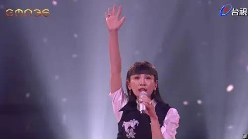 ▲魏如萱(如圖)在金曲頒獎典禮深情獻唱。(圖/翻攝自台視) ▲魏如萱(如圖)在金曲頒獎典禮深情獻唱。(圖/翻攝自台視)
