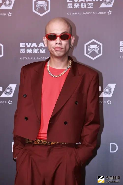 金曲獎/呂士軒(如圖)奪「最佳華語專輯」竟忘帶講稿 被張清芳催:快一點。(圖/NOWNEWS攝影中心) ▲金曲獎/呂士軒(如圖)奪「最佳華語專輯」竟忘帶講稿 被張清芳催:快一點。(圖/NOWNEWS攝影中心)