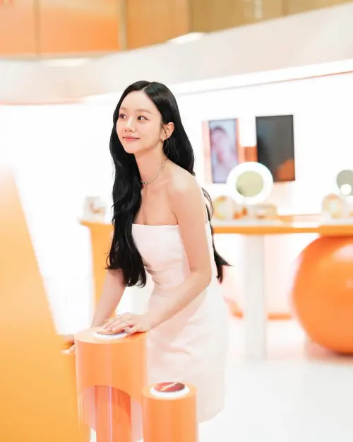 ▲惠利從歌手轉戰戲劇、電影,如今在綜藝方面也獲得肯定,入圍本屆青龍系列大獎的「女主角獎」及「女子綜藝人獎」。(圖/翻攝自惠利IG) ▲惠利從歌手轉戰戲劇、電影,如今在綜藝方面也獲得肯定,入圍本屆青龍系列大獎的「女主角獎」及「女子綜藝人獎」。(圖/翻攝自惠利IG)