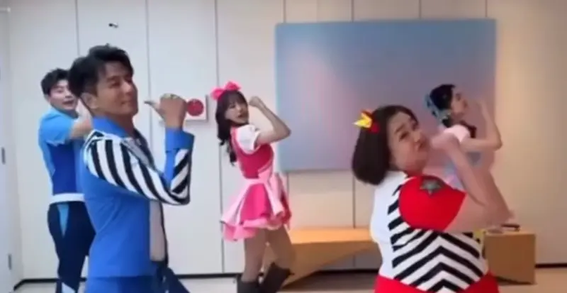 ▲多位藝人在兒童台合跳〈大展鴻圖〉遭出征。（圖／翻攝自社群媒體）