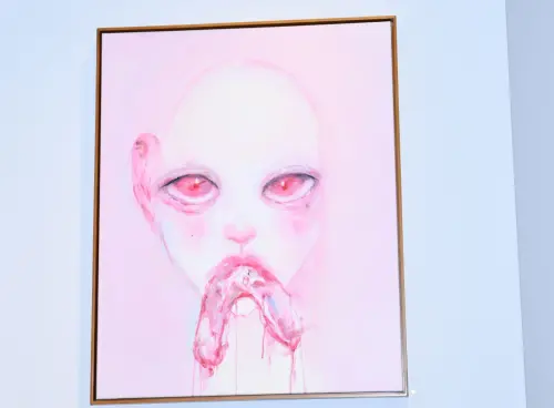 ▲Lily許韶恩創作的《Hungry Girl》是媽媽小Ｓ、姨媽大S都非常喜歡的作品。（圖／記者林柏年攝）