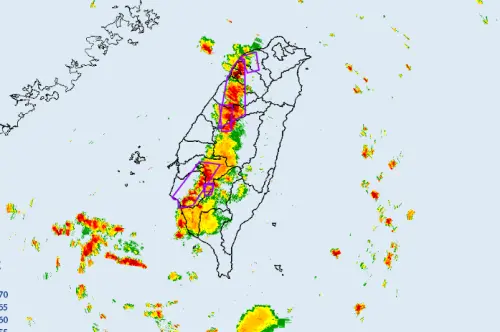 ▲對流雷雨彈持續影響台灣各縣市。