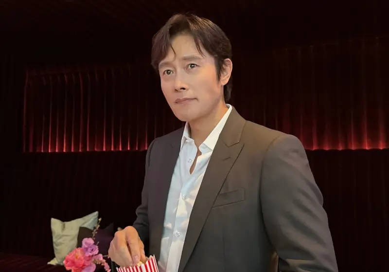 ▲李炳憲（如圖）近日登上美國脫口秀《吉米A咖秀》宣傳《魷魚遊戲3》，竟自爆因為在劇中飾演角色太壞，被兒子信以為真難過質問：你為什麼殺人。（李炳憲IG）