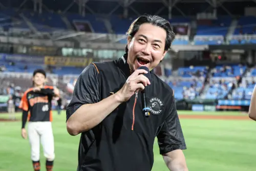 ▲統一獅總教練林岳平奪得上半季冠軍3連霸後，賽後談到本季球隊表現，表示一切真的很不容易，且特別感謝高塩將樹穩住牛棚，「他的投球讓我們很感動，這方面我會來跟公司爭取，給他更優異的待遇。」（圖／記者朱永強攝 ,2025.06.29）