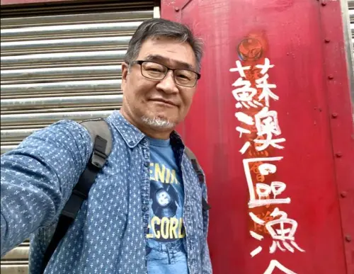 ▲曾度獲金鐘獎最佳生活風格節目主持人獎的作家王浩一，驚傳辭世，享壽68歲。生前一起主持節目的友人劉克襄、好友許悔之等都已在社群網站上發文哀悼，證實死訊。（圖／摘自王浩一臉書）