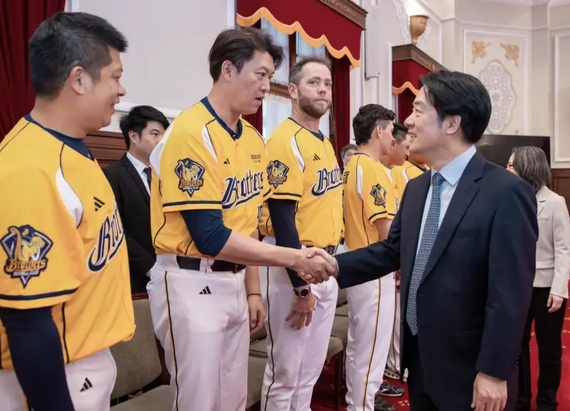 ▲賴清德恭喜統一獅拿下上半季冠軍，也不忘留言提醒拿下總冠軍來總統府的約定。（圖／翻攝自賴清德臉書）