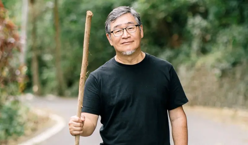 ▲金鐘主持人王浩一（如圖）昨日過世，死因為心肌梗塞，在開車途中就撒手人寰。而他5天前才剛送走91歲的老母親，令人鼻酸。（圖／許悔之臉書）