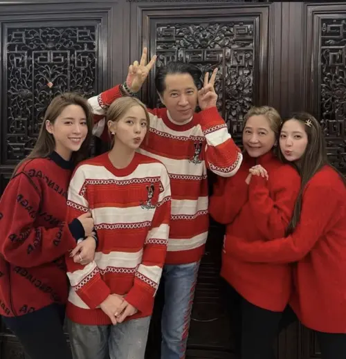 ▲歐陽妮妮、張書豪（圖／翻攝自歐陽妮妮IG）