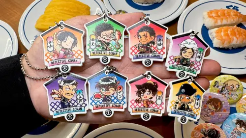 ▲藏壽司《名偵探柯南》聯名扭蛋，8款裝飾掛飾。（圖／藏壽司提供）