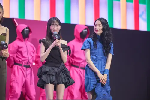 ▲▼當年《魷魚遊戲》中，讓人留下深刻印象的朴海秀、鄭好娟、金姝怜、崔帕西阿努潘蒂、李瑜美通通現身《魷魚遊戲3》造勢活動。（圖／Netflix）