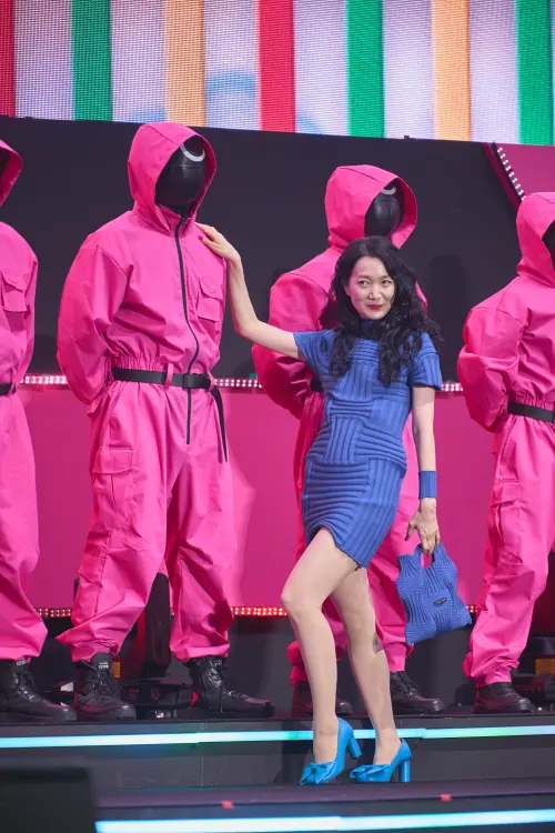 ▲▼當年《魷魚遊戲》中，讓人留下深刻印象的朴海秀、鄭好娟、金姝怜、崔帕西阿努潘蒂、李瑜美通通現身《魷魚遊戲3》造勢活動。（圖／Netflix）