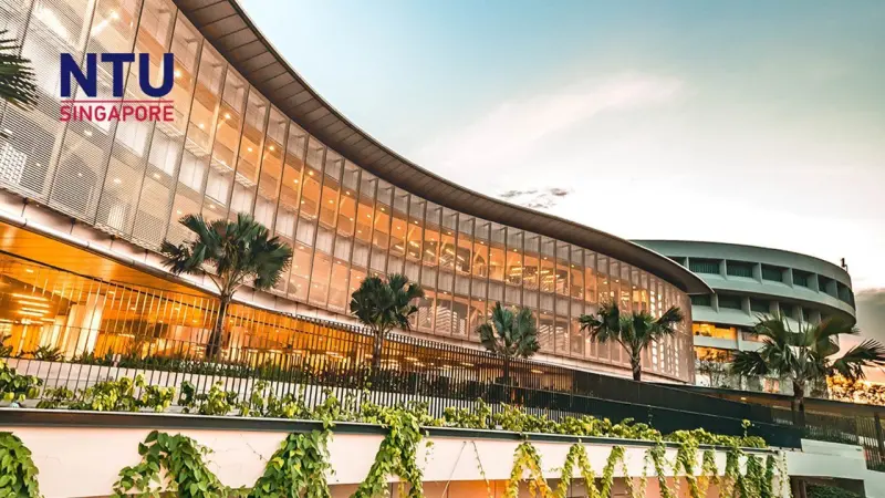 ▲CloudMile 助新加坡南洋理工大學導入生成式 AI 助理，每月省逾兩週人力工時。（圖／ CloudMile萬里雲提供）