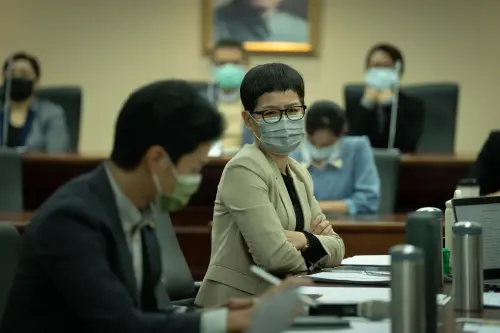 ▲呂蒔媛飾演的周明晨。(CATCHPLAY+、公視、大慕可可) ▲呂蒔媛飾演的周明晨。(CATCHPLAY+、公視、大慕可可)