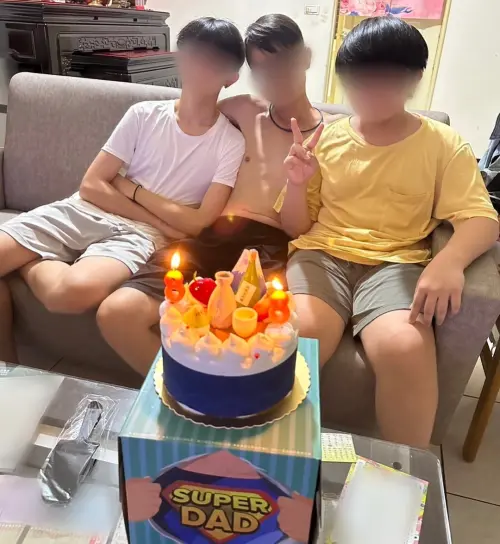 「黑貓命案」二寶爸常曬恩愛、生日淚謝妻兒 今慘死女同事刀下 ▲陳姓被害人常在社群網路表達與2個兒子感情融洽。(圖/翻攝臉書)