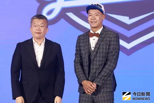 ▲中華職棒2025選秀榜眼由富邦悍將選進普門高中的捕手張育豪。（圖／記者葉政勳攝 ,2025.06.30）