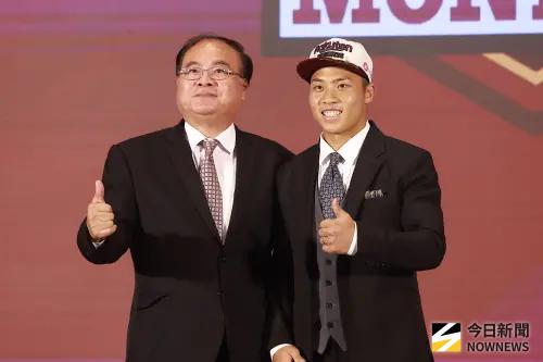 ▲中華職棒2025選秀會第二輪，樂天桃猿挑中來自輔仁大學的內野手許賀捷。（圖／記者葉政勳攝 ,2025.06.30）