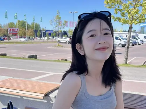 快訊／YTR查理生了！一家3口牽緊　她甜蜜喊：歡迎來到這個世界
