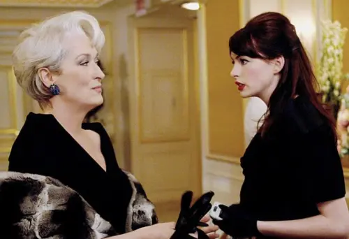 ▲梅莉史翠普（左）與安海瑟薇（右）都將演出《穿著PRADA的惡魔2》，彼此之間的關係會有何變化？觀眾都在期待。（圖／摘自IMDb）