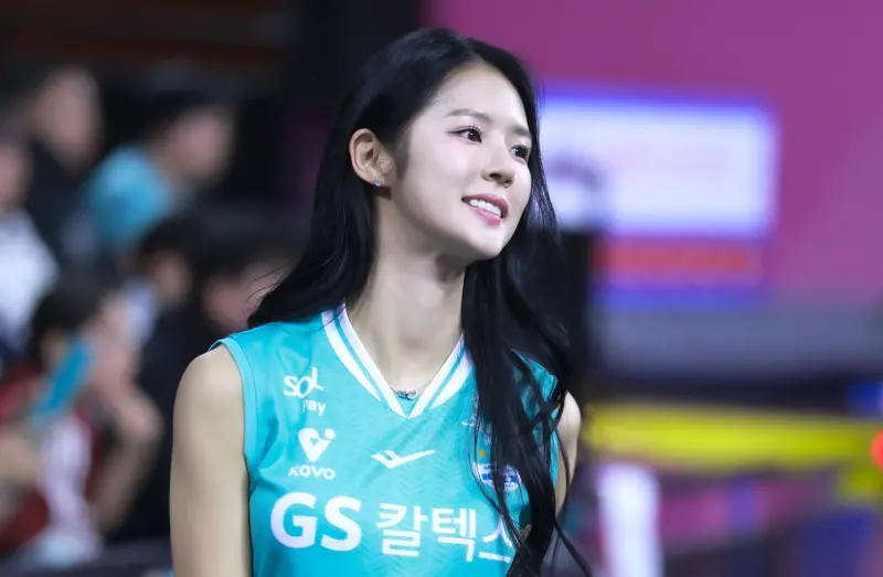 ▲韓國傳奇啦啦隊女神朴騏良，日前接受YouTube頻道《韓妞安妞》專訪，暢談啦啦隊應援心路歷程。其中特別回憶過去兩度受邀來台參與應援活動的種種有趣回憶，也透露懷念台灣美食。（圖／耐特行銷）