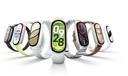 ▲Xiaomi手環10配備1.72吋AMOLED螢幕，搭配2mm極窄邊框設計，螢幕亮度最高可達1500nits，手環支援超過150種運動模式，包括經過AI強化的游泳姿勢辨識與水下心率監測。（圖／官方提供）