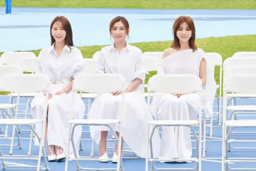 ▲S.H.E出道前英文名超俗，Selina（右）本來叫Cola、Hebe（左）叫Anita，而Ella（中）叫Water，後由經紀公司調整後，3人一路發展，成為「華語第一女子天團」。（圖／翻攝自S.H.E臉書）