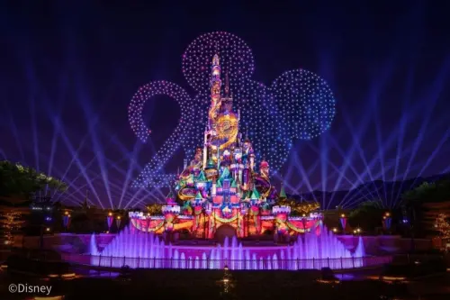 國泰航空免費機票開抽!南港LaLaport體驗展:巨型飛機4亮點一覽 ▲雄獅旅遊祭出獨家活動「尋找同月同日壽星」免費玩香港迪士尼。(圖/香港迪士尼提供)