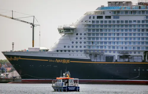 女童迪士尼郵輪墜海！父跳海「踩水20分鐘」撐到獲救　網讚真英雄
