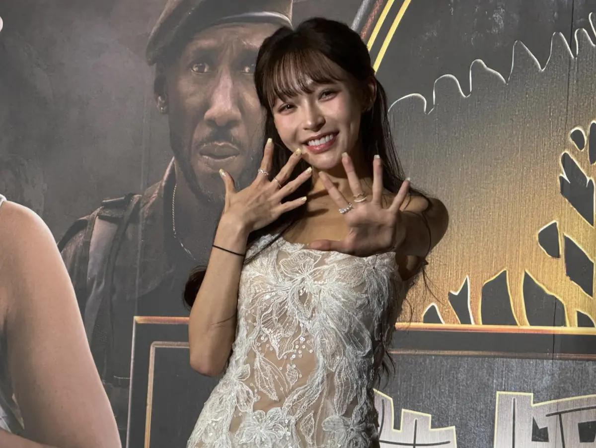 ▲林襄擔任《侏羅紀世界：重生》首映會來賓，透露已經2、3年沒進戲院看電影，自認是I人，也算得上是有點社恐，沒事大都會宅在家裡放鬆。如果可以把片中的恐龍當寵物養，她覺得養迅猛龍「小藍」似乎很不錯。（圖／記者蘇詠智攝）