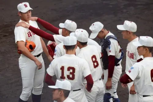 蔡韋辰與隊友哭成一片！日南在決賽第9局遭逆轉　無緣晉級甲子園
