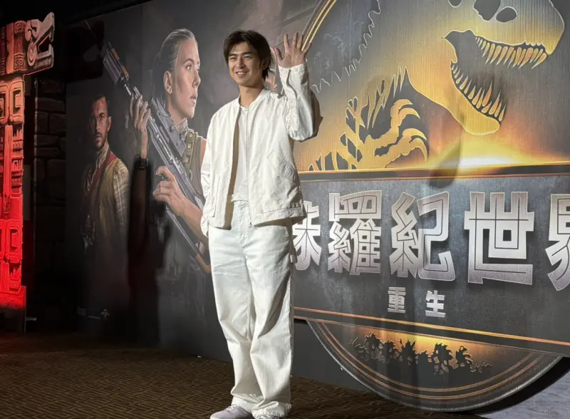 ▲陳柏霖出席《侏羅紀世界：重生》首映會，坦言11歲時曾經砸100美金買《侏羅紀公園》的錄影帶。今年他入圍台北電影獎最佳男主角，週六的頒獎典禮卻不會帶幸運小物，還自嘲：「我沒有紅內褲耶。」（圖／記者蘇詠智攝）