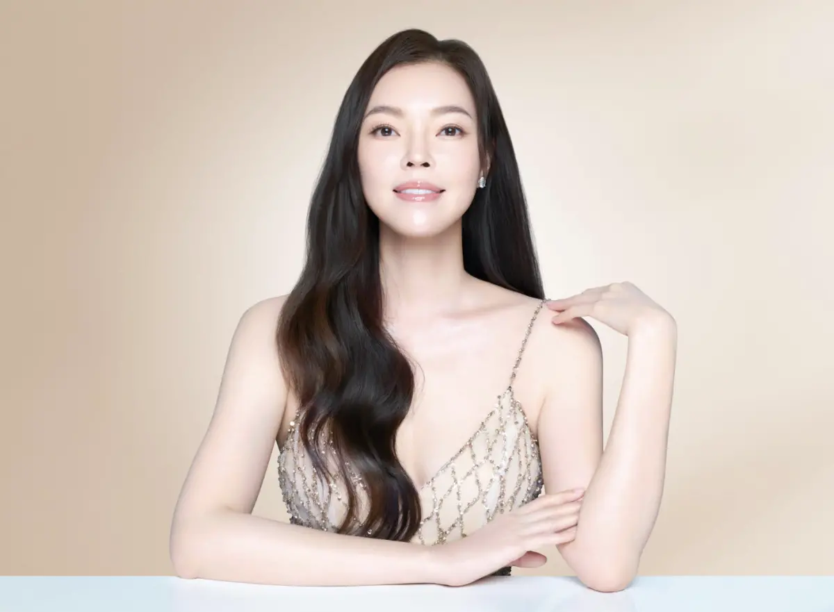 ▲曾馨瑩難得代言醫美產品，動機確是為了實踐公益理念，而且將她的8位數酬勞絕大部分都捐出來幫助燒燙傷與特殊皮膚需求的病患。（圖／逆時真PROFILO品牌方提供）