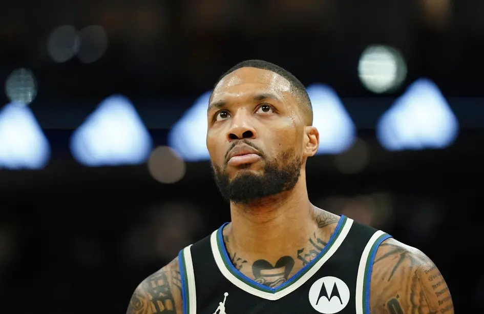 ▲密爾瓦基公鹿再度賭上一切，只為了留住他們的超級巨星「字母哥」Giannis Antetokounmpo。根據《The Athletic》報導，公鹿近期大動作將受傷的Damian Lillard裁掉，並選擇攤提其剩餘1.13億美元合約至未來五年，只為清出薪資空間簽下中鋒Myles Turner。（圖／美聯社／達志影像）