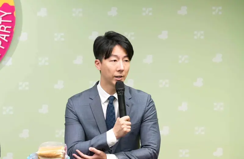 張智倫爆隱匿美國房產　吳崢揪3疑點痛批「中和炒地王」