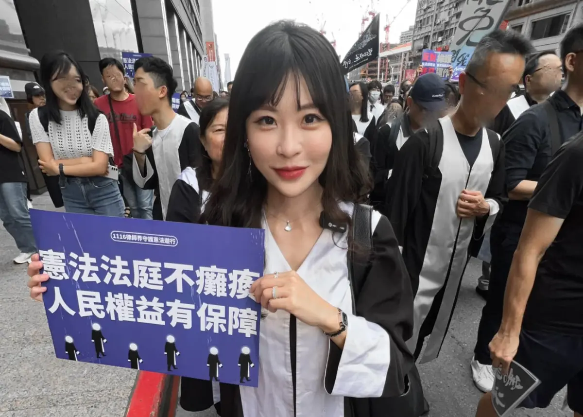 ▲網紅「仙塔律師」李宜諪涉嫌洩密給詐團70萬交保後，網友翻出她之前的限時動態嘲諷「完全不演了」。（圖／翻攝IG）