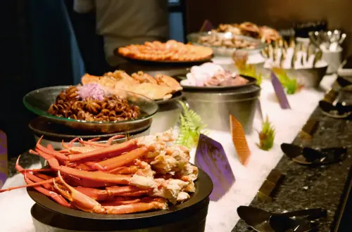 ▲饗賓集團「旭集」進駐新光三越台南新天地6樓，明日7月3日早上10:00將開放訂位。本文整理訂位規則與方式，還有旭集必吃的亮點菜色等一次看。（圖／記者葉盛耀攝）