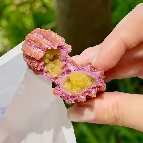 麥當勞買一送一!迷你Q紫薯今開賣 早餐雙層麥香雞、雙層麥香魚 ▲台灣麥當勞「迷你Q紫薯」,雙重口感很討喜。(圖/記者蕭涵云攝)