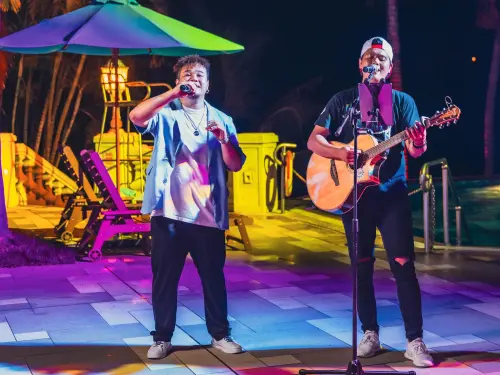 ▲皮爾沙酒吧在週末的夜晚，也有Live Band現場演出。（圖／花蓮遠雄悅來大飯店）