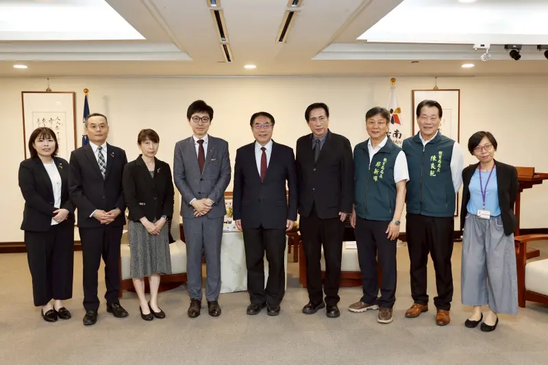 ▲ 日本秋田市長沼谷純今天拜會台南市長黃偉哲，雙方就兩市的教育、體育交流以及未來交流進行深入討。（圖/南市府提供）