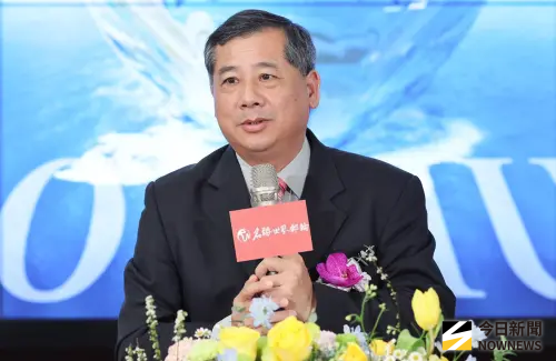 ▲台灣港務公司總經理王錦榮說明多項國際客船優惠措施。(資料照／記者黃守作攝)